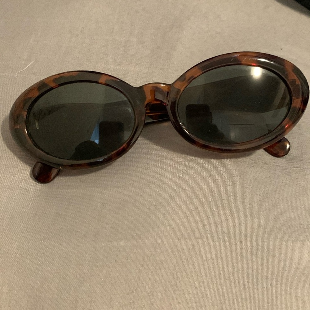 Sunglasses 🕶️